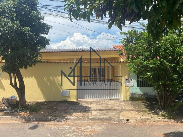 #1631 - Casa para Venda em Goiânia - GO - 1